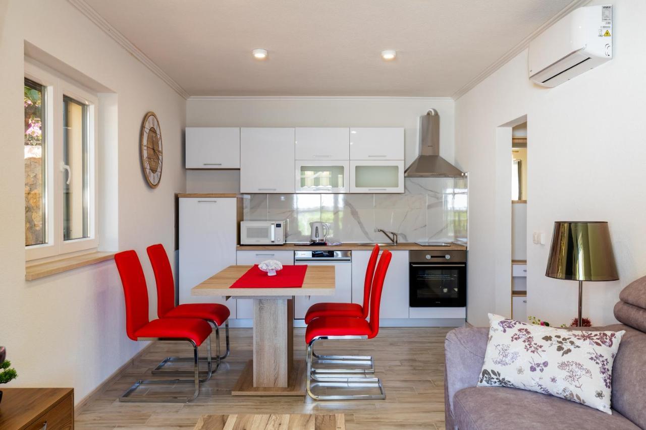 Apartment Pod Nespolom تريستينو المظهر الخارجي الصورة