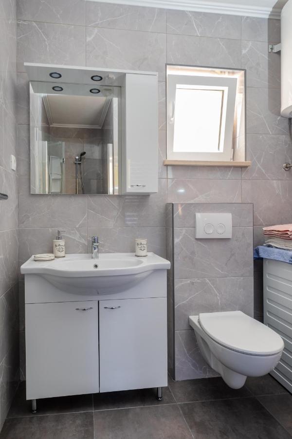 Apartment Pod Nespolom تريستينو المظهر الخارجي الصورة